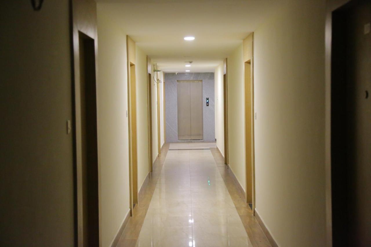Hotel Raintr33 Hyderabad Exterior photo