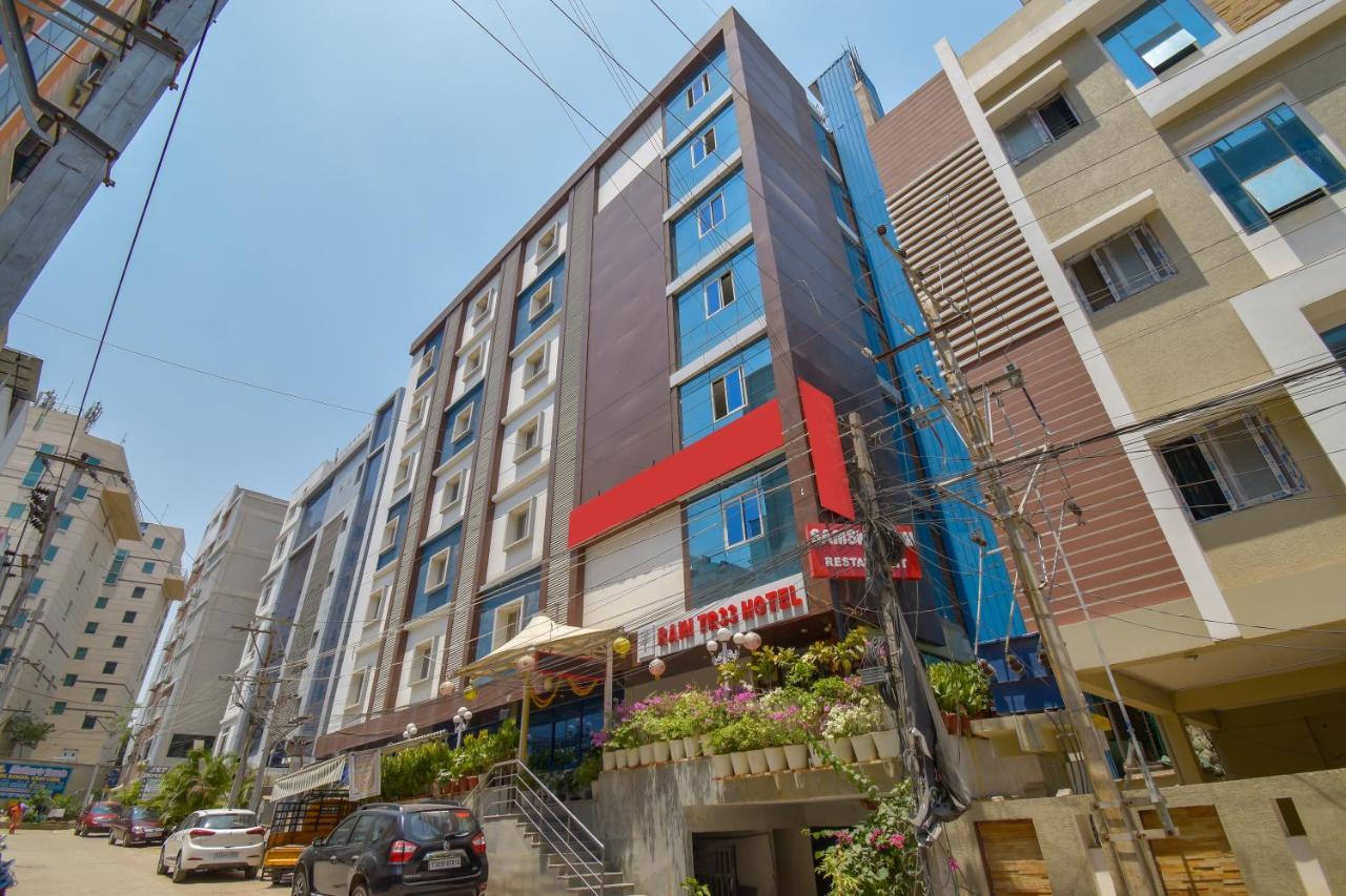 Hotel Raintr33 Hyderabad Exterior photo