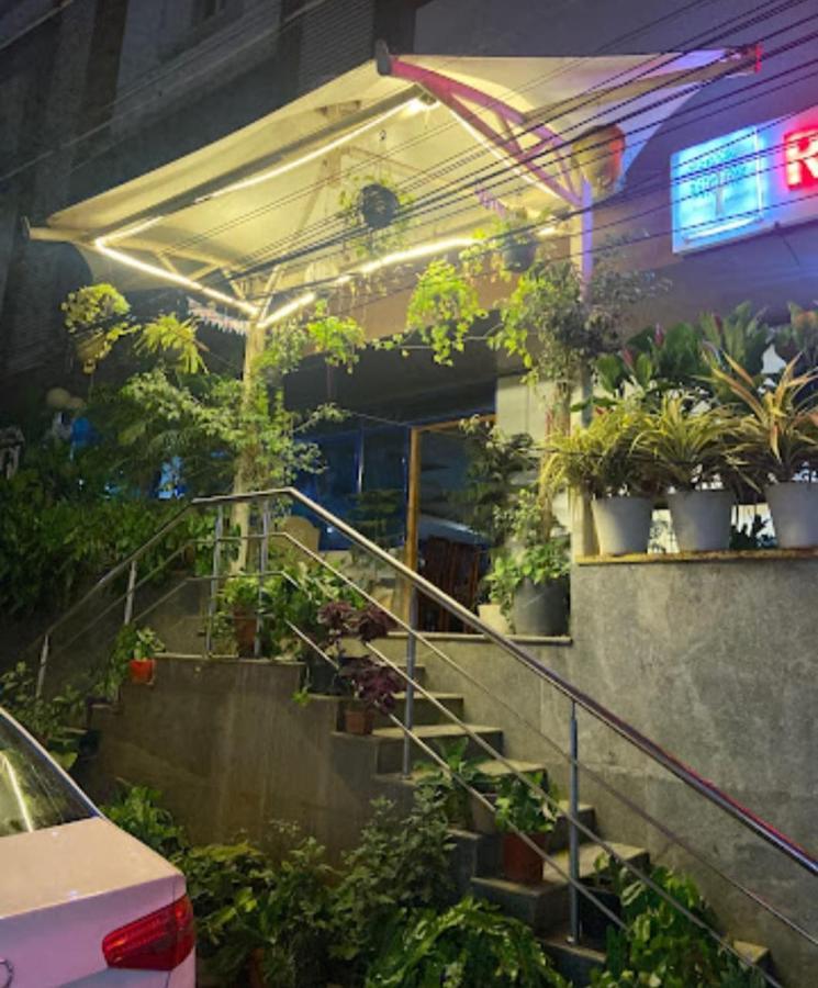 Hotel Raintr33 Hyderabad Exterior photo